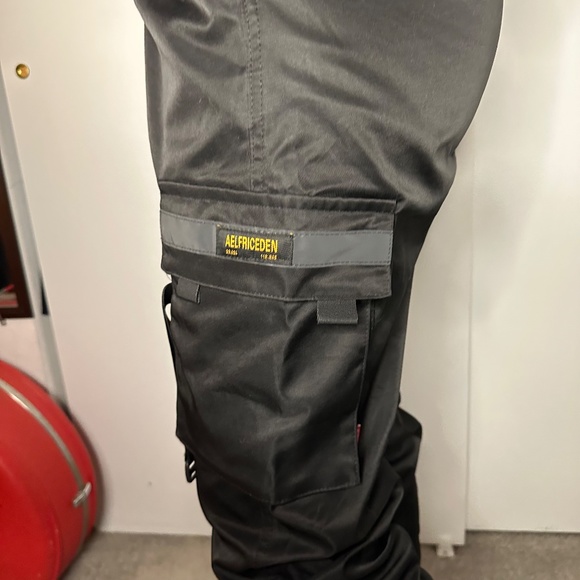 Women's Utility Pants - Picture 5 of 9